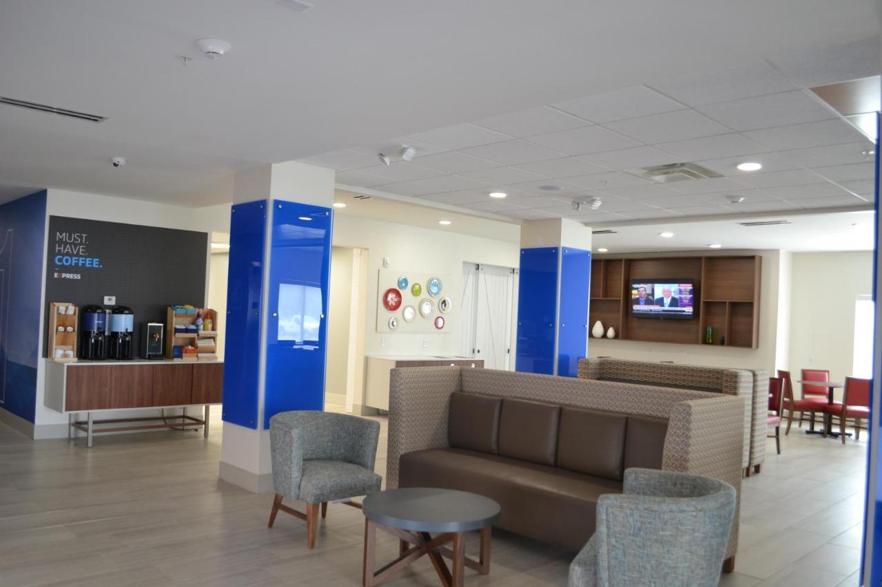 Holiday Inn Express Tallahassee-University Central By Ihg Εξωτερικό φωτογραφία