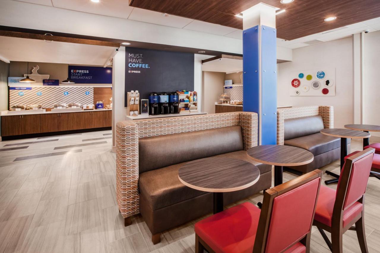 Holiday Inn Express Tallahassee-University Central By Ihg Εξωτερικό φωτογραφία